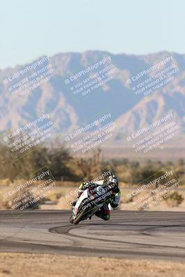 media/Dec-07-2025-CVMA (Sun) [[3e7d2de5dc]]/Race 18-Formula Twins-Formula 40 UL/